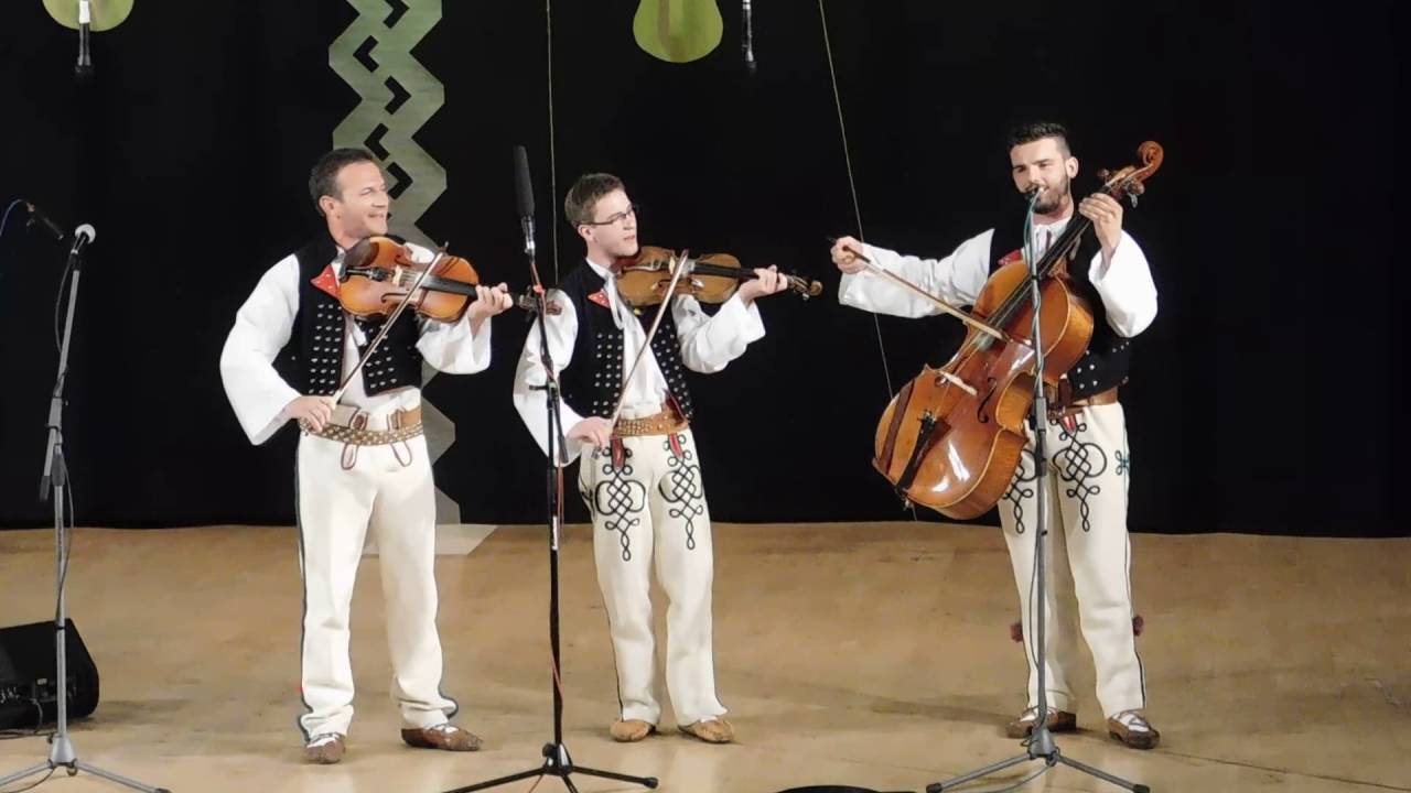 Ľudová hudba FS Rozsutec - hosť v programe FS POVAŽAN v PB