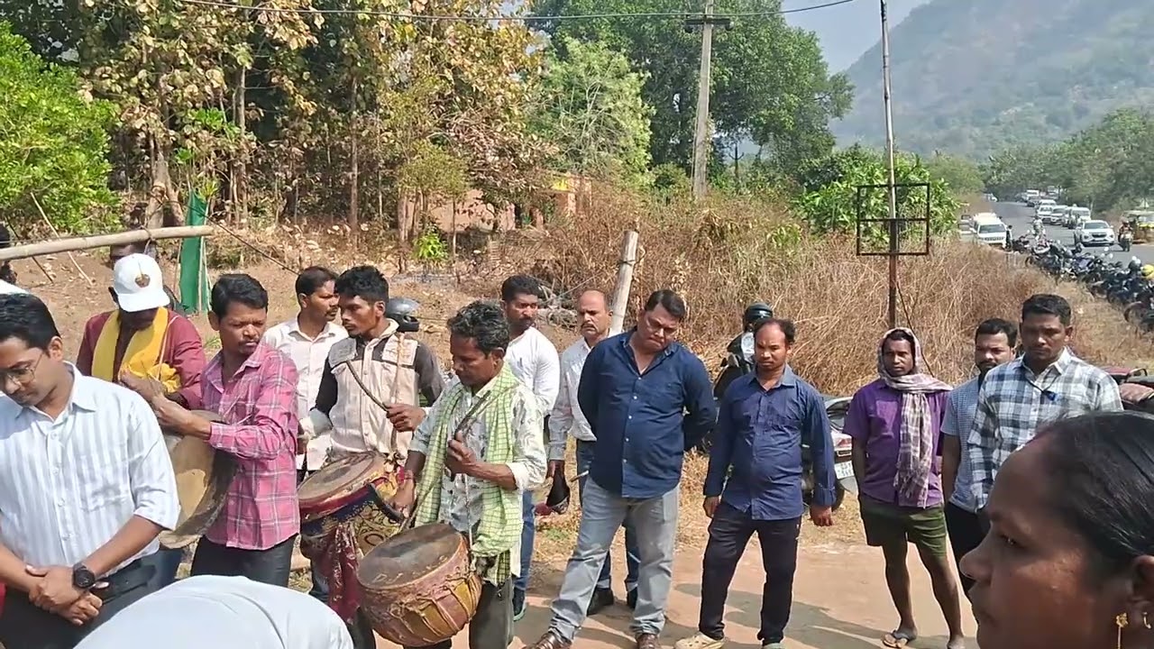 ଆମ ଗାଁ ଙ୍କୁ ଆଶିଥିଲେ କଲେଟର୍ ବହୁତ ଖୁଶି ମନରେ ଶୁଆଖତମ କରାଯାଇଥିଲା😁👨‍🏫