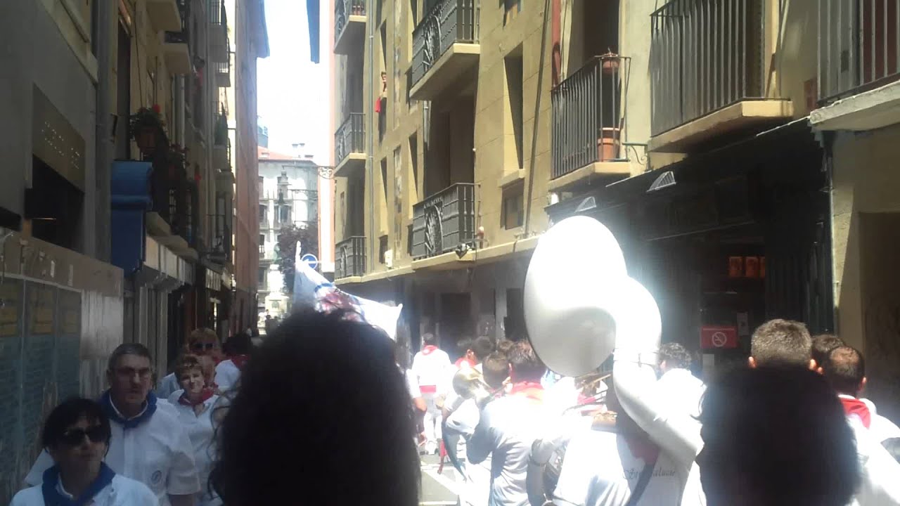 Charanga Strapalucio San Fermin 2012 - Marcha de Deba