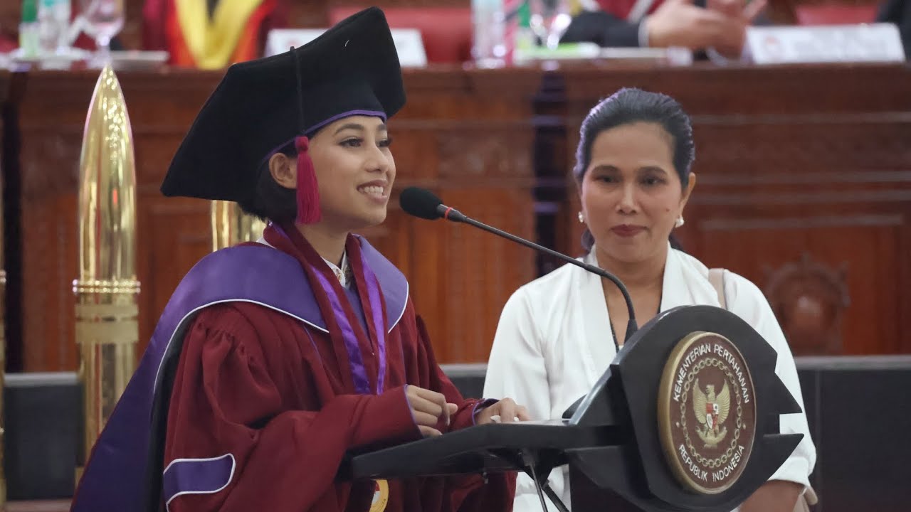 Momen Haru Penuturan Evania Rumbobiar, Wisudawati Fakultas Kedokteran Militer Unhan RI