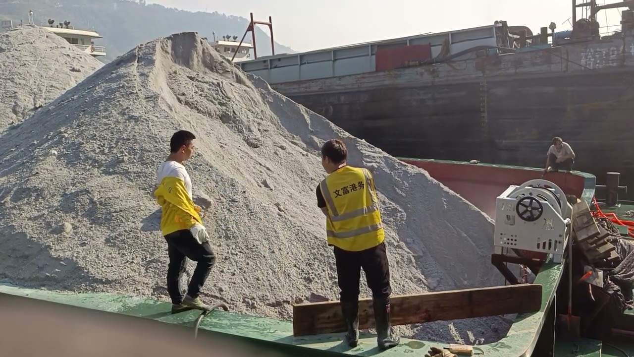 Barge unloading | Satisfying video