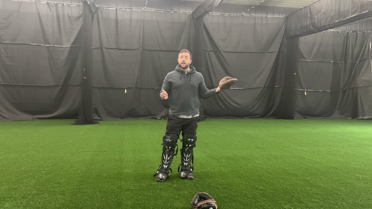 What type of Catchers Mitt should you buy? | Catcher’s Gear