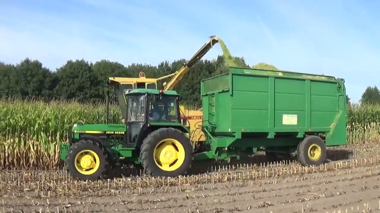 Landb. Vermeulen - Eeklo - New Holland 2305 - John Deere 2850 - New Holland T 7.210