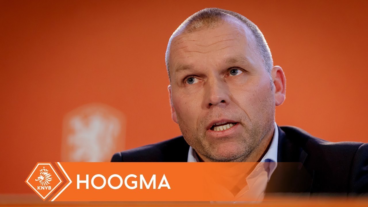 De eerste werkdag van directeur topvoetbal Nico-Jan Hoogma