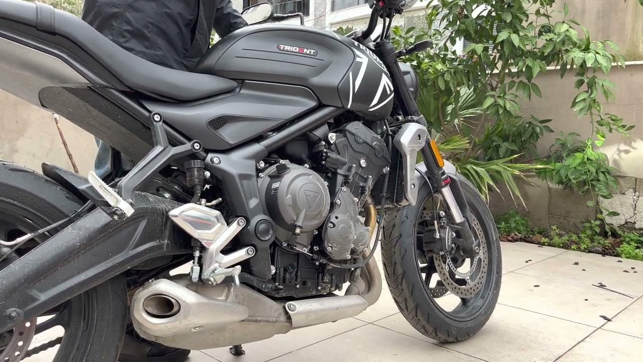 Triumph Trident 660 Cold Start (Stock Exhaust)