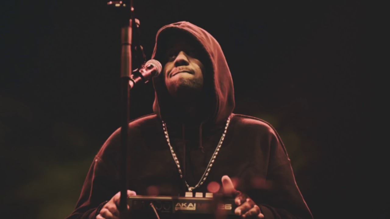 Allen Halloween - Na Porta do Bar (2018)