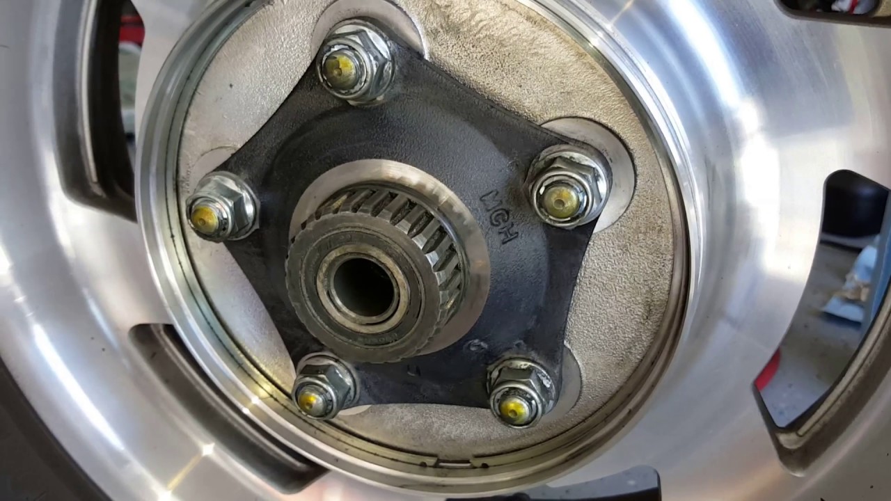 VTX1300 Rear Flange Spline Service + Rear Brakes Pad Replacement or Rear Tire Removal