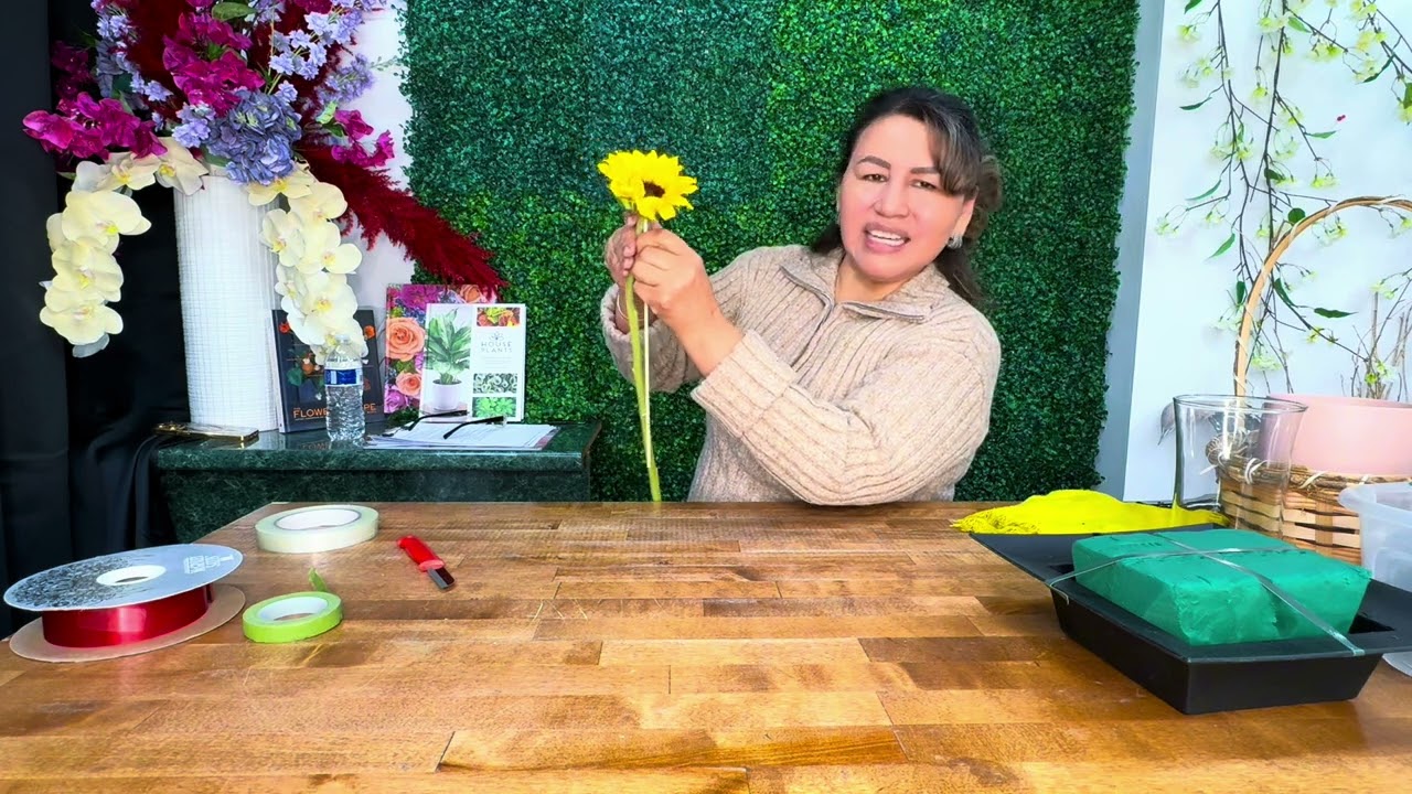 Herramientas Básicas para empezar en el mundo Floral | Tito’s Flowers, Diseñado para Con Blanca