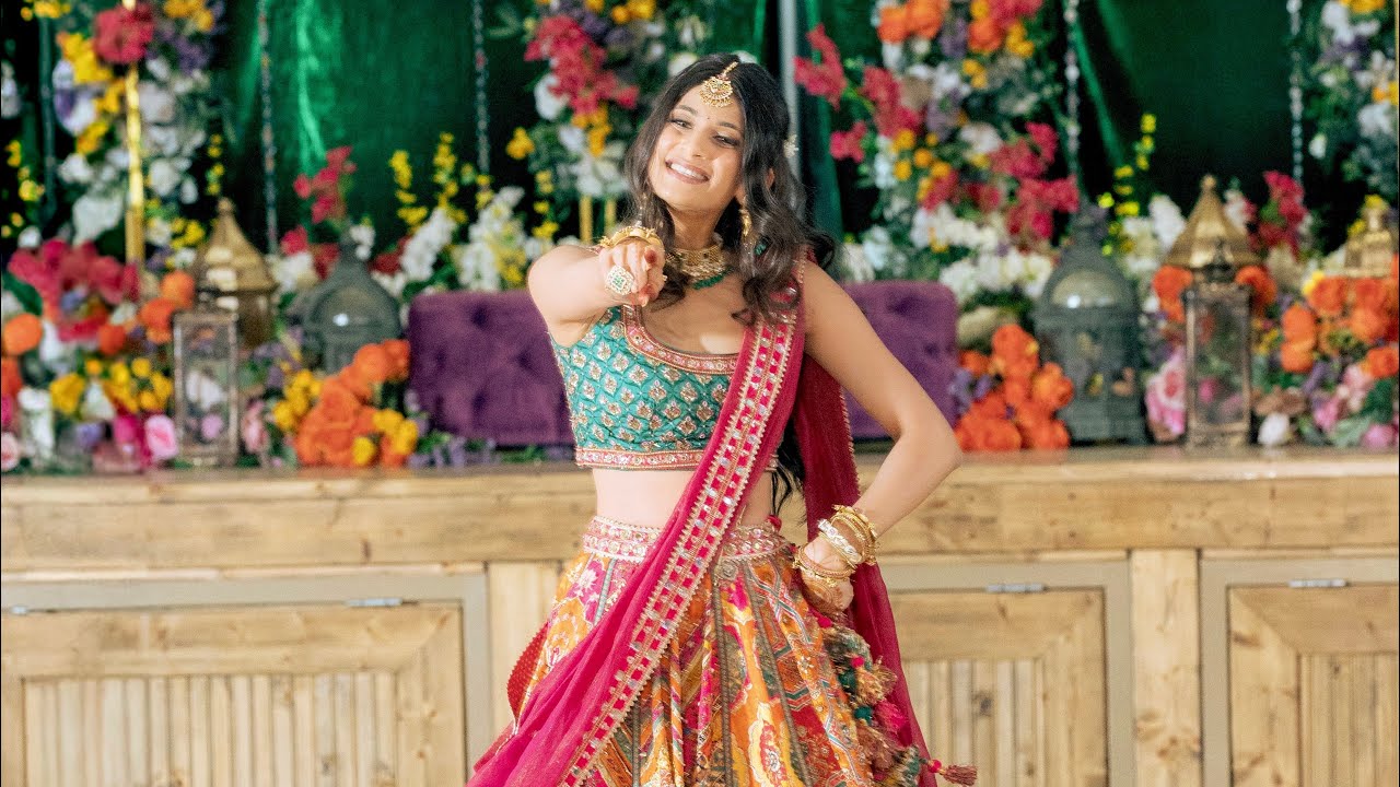 BRIDE’S SURPRISE DANCE PERFORMANCE FOR PARENTS TRENDING #indianwedding #garbanight #indianbride 