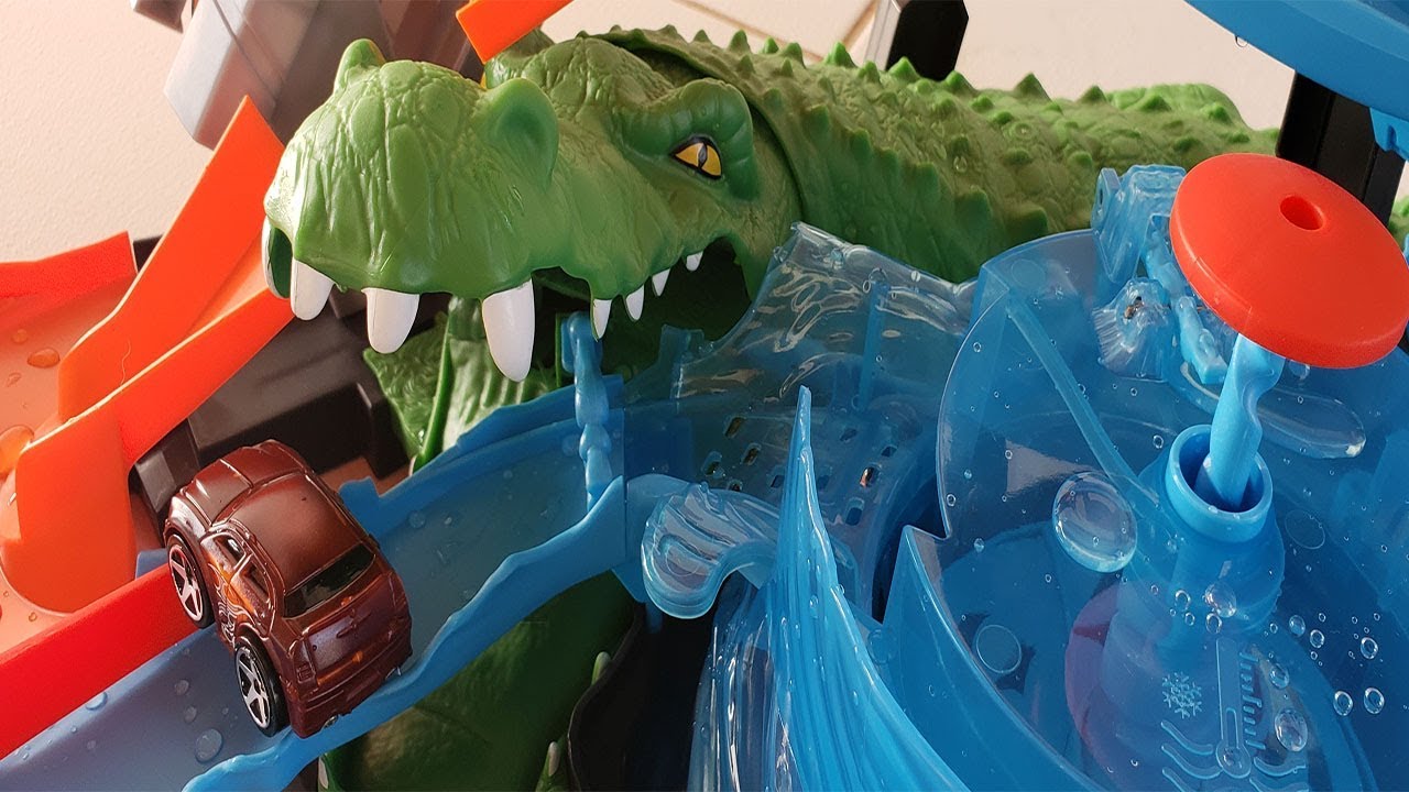 Hot Wheels Ultimate Gator Car Wash Playset!