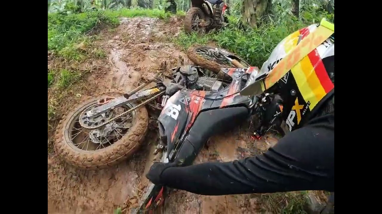 Maksa main jalur sawit di musim hujan #vlogpapatrail1feb2026