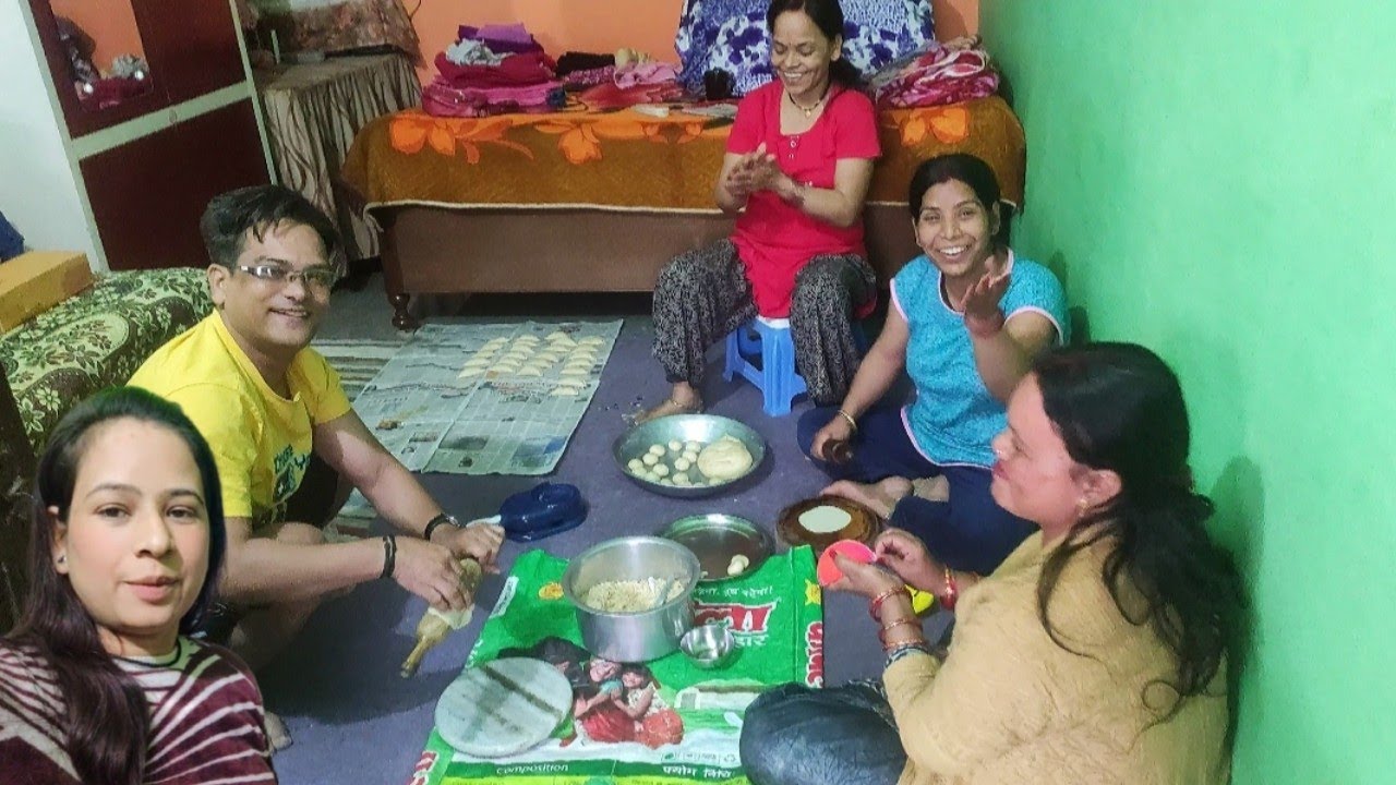 Sabne milkr banaya Gujiya 🥟🥟||@sarabisht3452