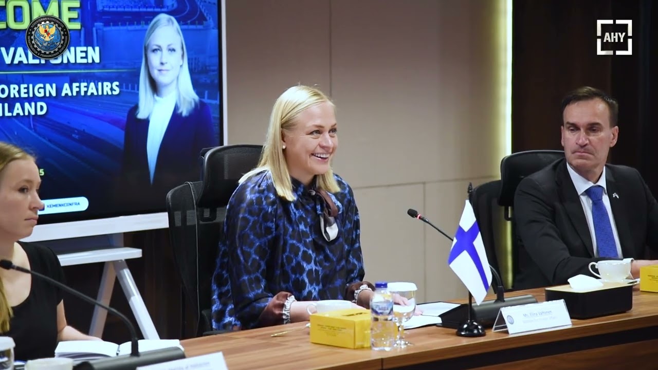 Menerima Kunjungan Ibu Elina Valtonen, Menteri Luar Negeri Finlandia