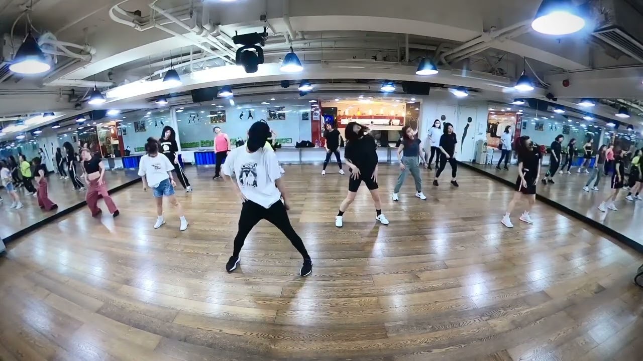 Dancing Hero (Eat You Up)-Yoko Oginome | Choreography by Eric Chan