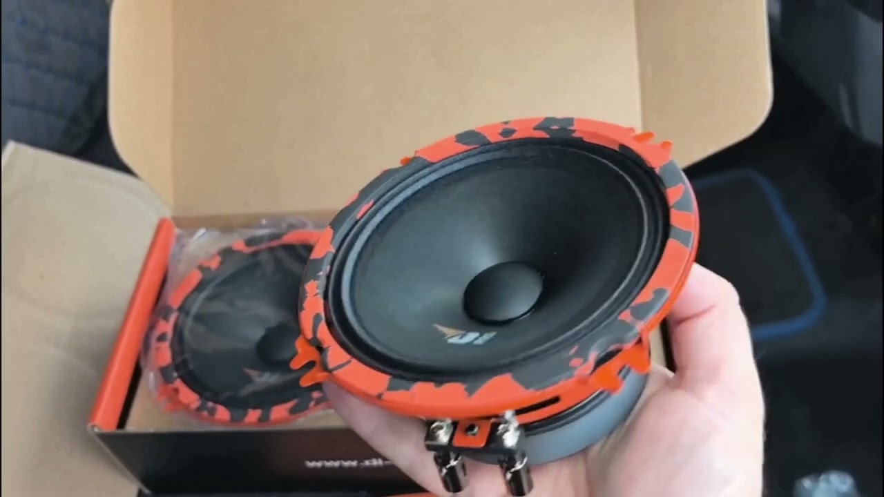 Бюджетные динамики в Газель/ установка в штатные места/ gryphon PRO 13