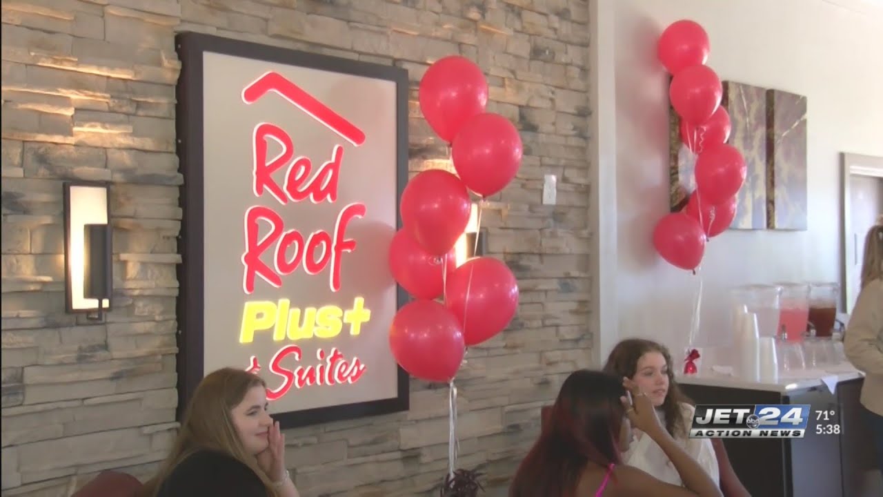Red Roof Inn on West 18th officially open