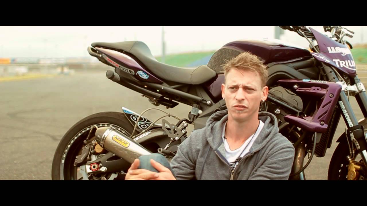 Lukey Luke Stunt Rider | TALL CASTLES | TRIUMPH STREET TRIPLE