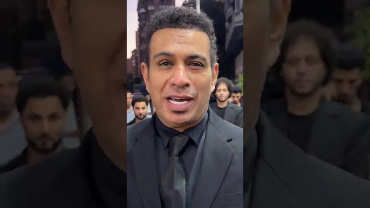 وصول الفنان مصطفى كامل لعزاء أحمد عامر.. والليثي وعبدالسلام يتلقيان الواجب 
