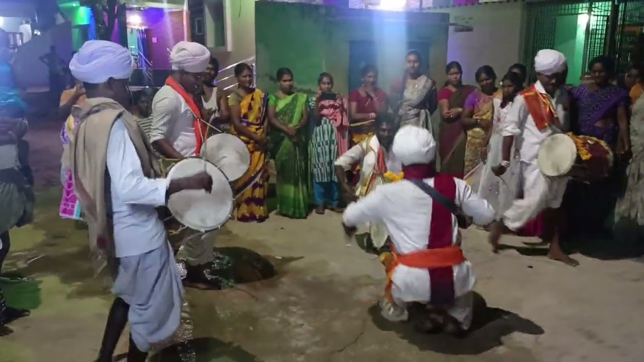 ఉరుముల కళాకారుల నృత్యాలాపన