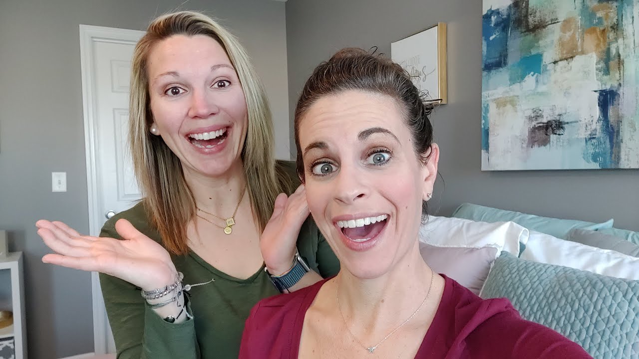 Live With My Girlfriend!- Meet Michelle!