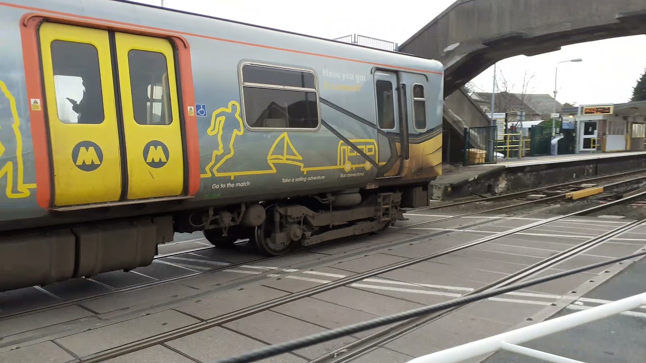 Leasowe Level Crossing - Merseyside