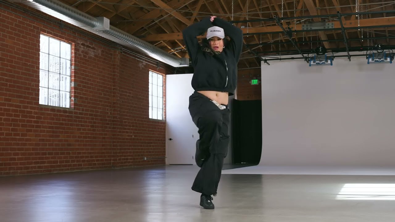 Stellar Blade - 'Eve' Dance Tutorial (Feat. Sienna Lalau)