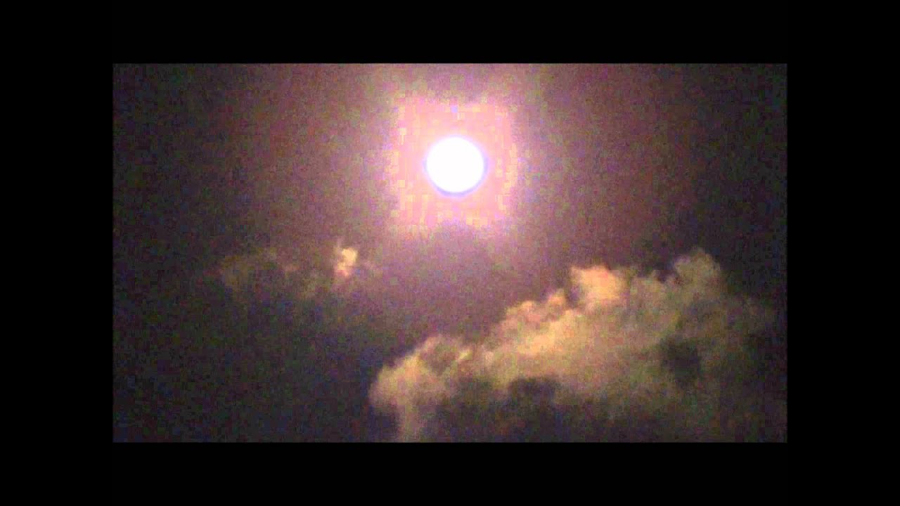 KAINANI KAHAUNAELE SINGS 