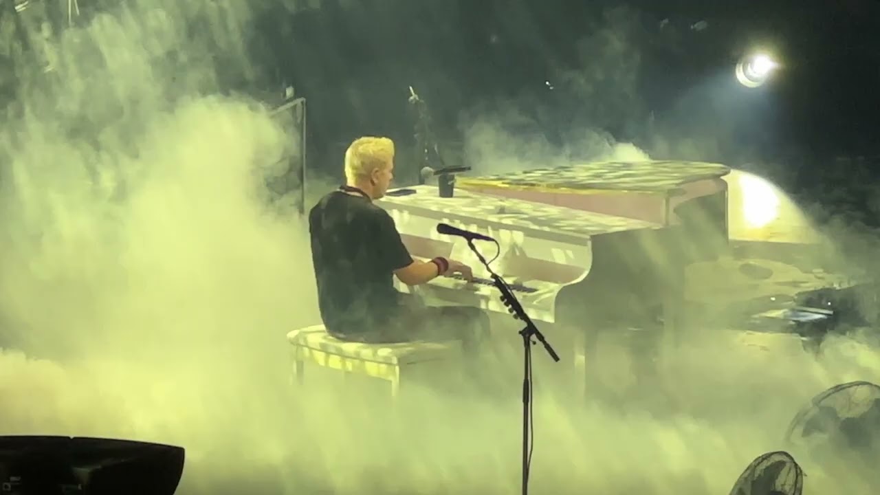 The Offspring - Gone Away (Piano version) (O2 Arena, London, November 14, 2025) LIVE/4K