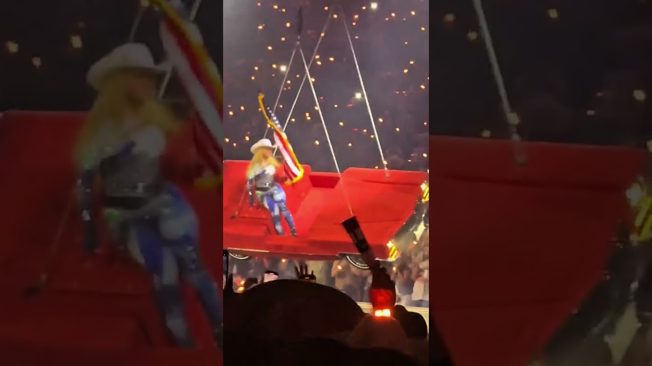 Beyonc&eacute; handles flying car malfunction like a pro! Cowboy Carter - Houston, TX ( night 1) 6/28/2025