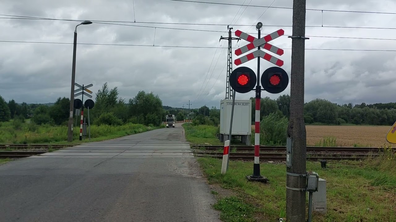 [SSP] Przejazd Kolejowy Gronowo Górne ul.Berylowa +EN57ALC-1785 @mati08 