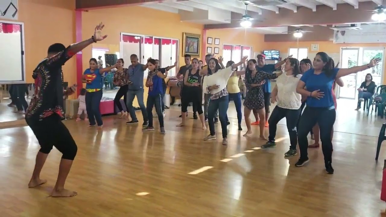 Aprende a bailar punta.  Pasos Basicos