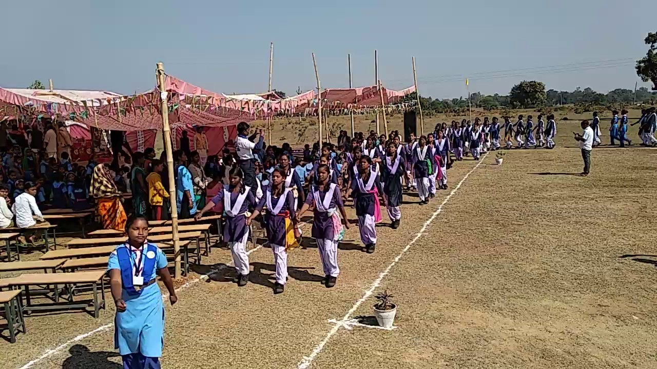 परेड .आर्य वीर दल प्रशिक्षण शाखा कटकलिया विद्यालय लैलूंगा रायगढ़ छत्तीसगढ़ जनवरी 2019