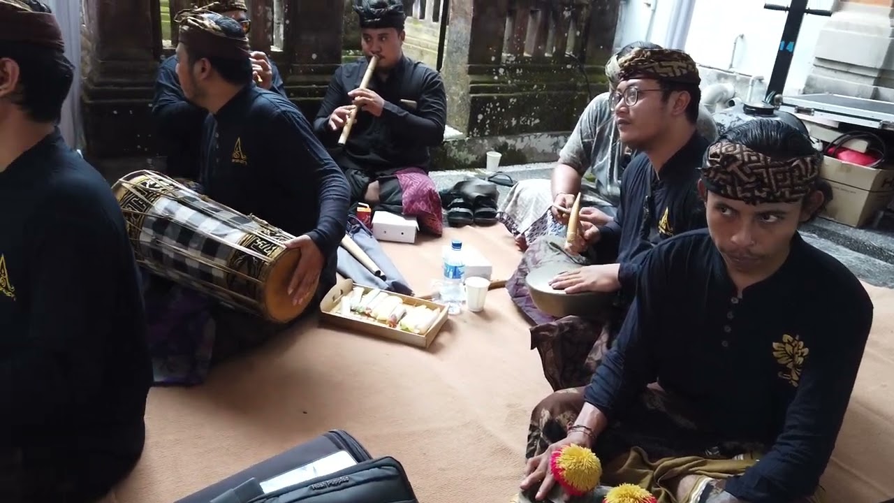 Gambangan (Lotring) by Gamelan Yuganada