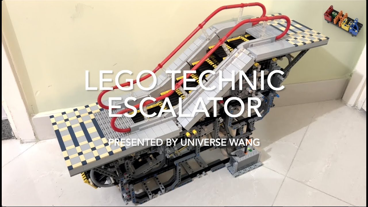 Lego Technic Escalator designed by Takanori Hashimoto