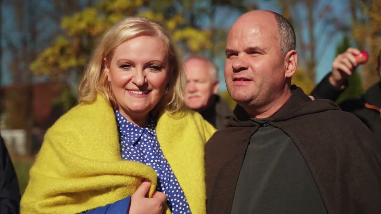 BRACIE ALBERCIE POMÓŻ (Galicja dla Fundacji im. Brata Alberta) - Lidia Jazgar i Ryszard Brączek