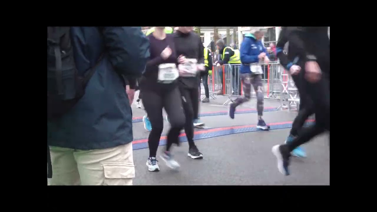 Impressie mini-marathon-  10 Engelse mijl - midwintermarathon Apeldoorn 2024