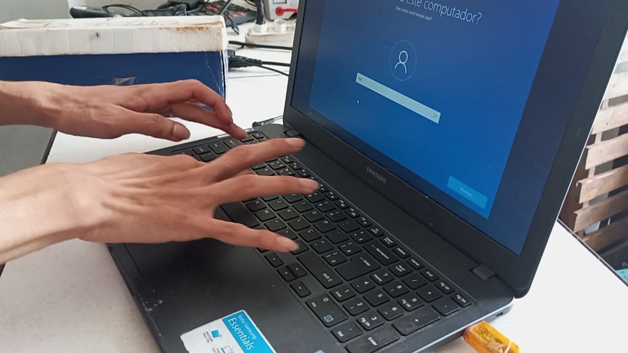 Notebook Samsung Essentials REVIVEU! Troca de HD + Windows 10 via Pendrive