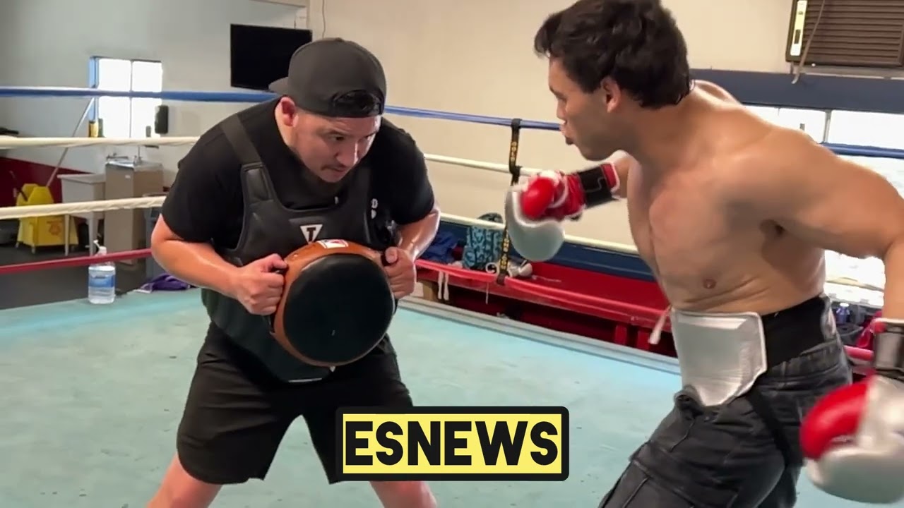 Beast!!! Julio Cesar Chavez is in monster shape working with Charles Huerta