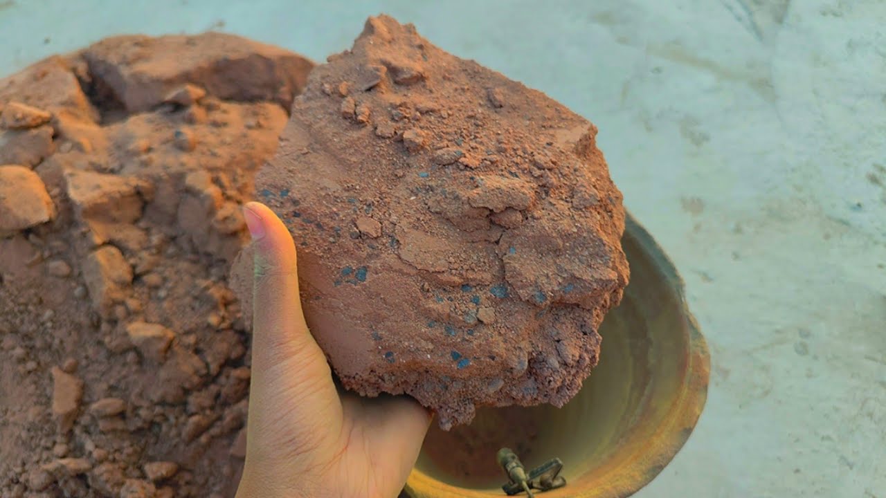New Video🔊Crumbling Vlog of Yellow Concrete💛& Charcoal Red dirt❤️crunchy Dry crumbling in Claypot🌪️