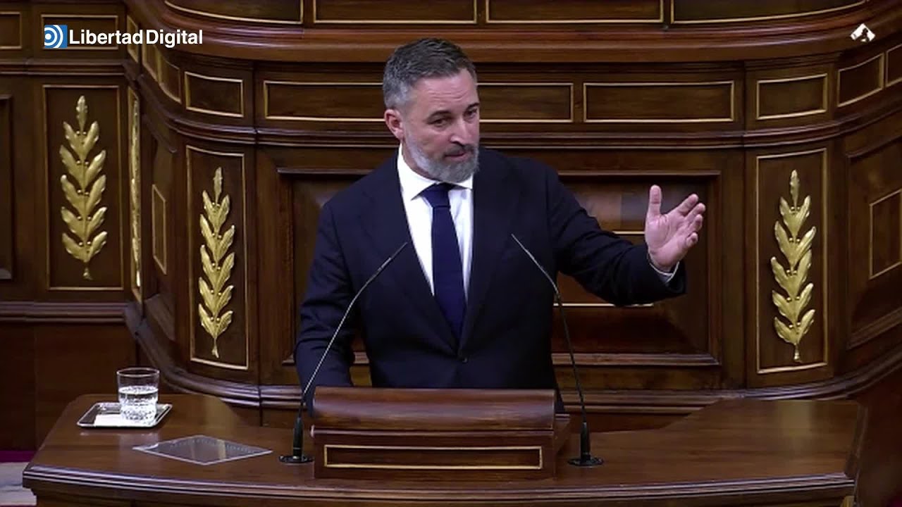 Abascal, arrasa a Sánchez: 