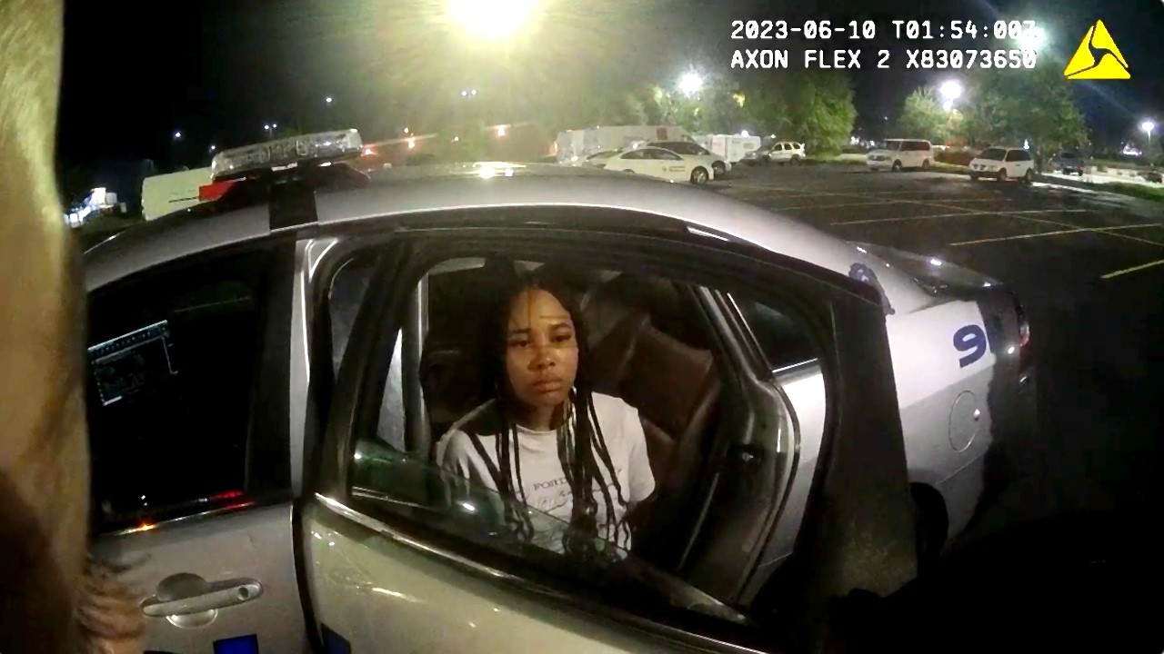 “Call the Sheriff NOW!” — DUI Suspect Refuses Jail Booking