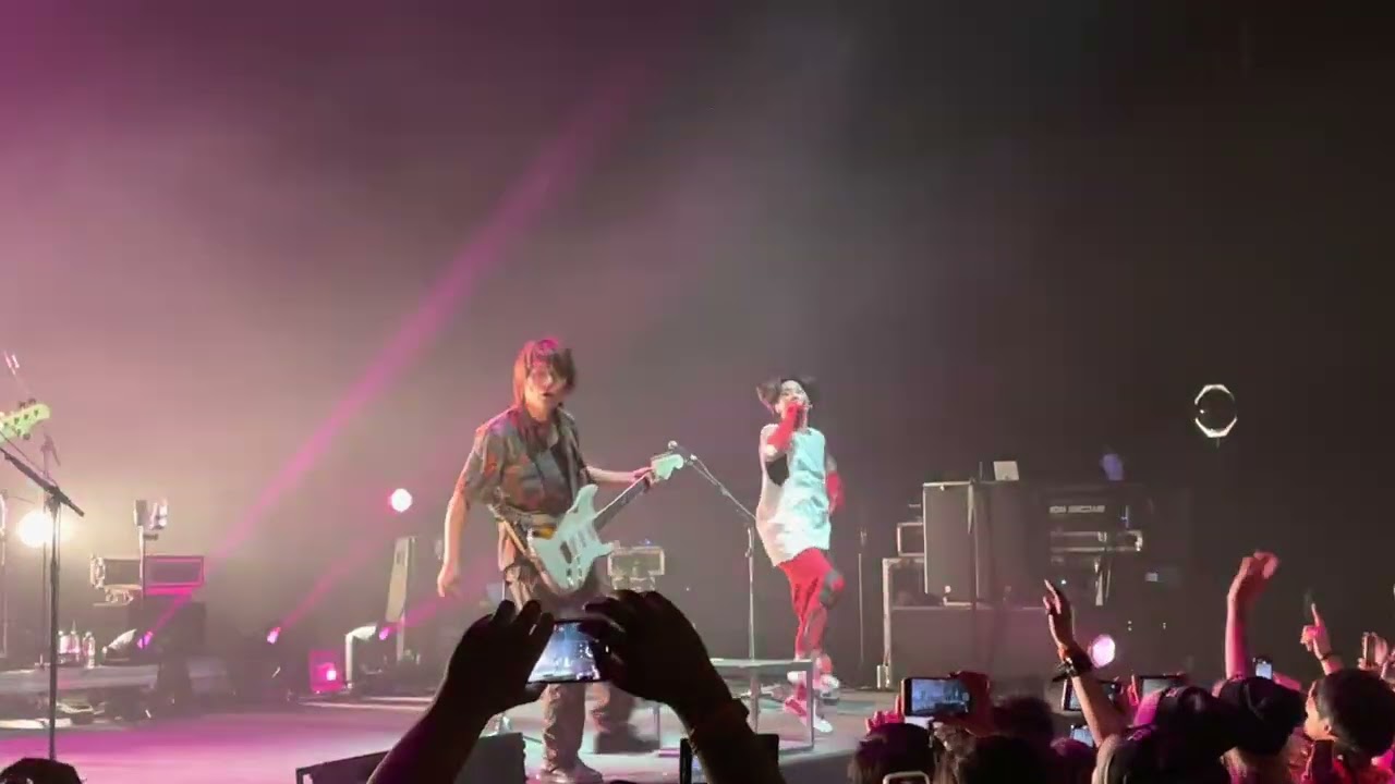ONE OK ROCK - Neon Lights - Hammerstein Ballroom - NYC - 9/30/22