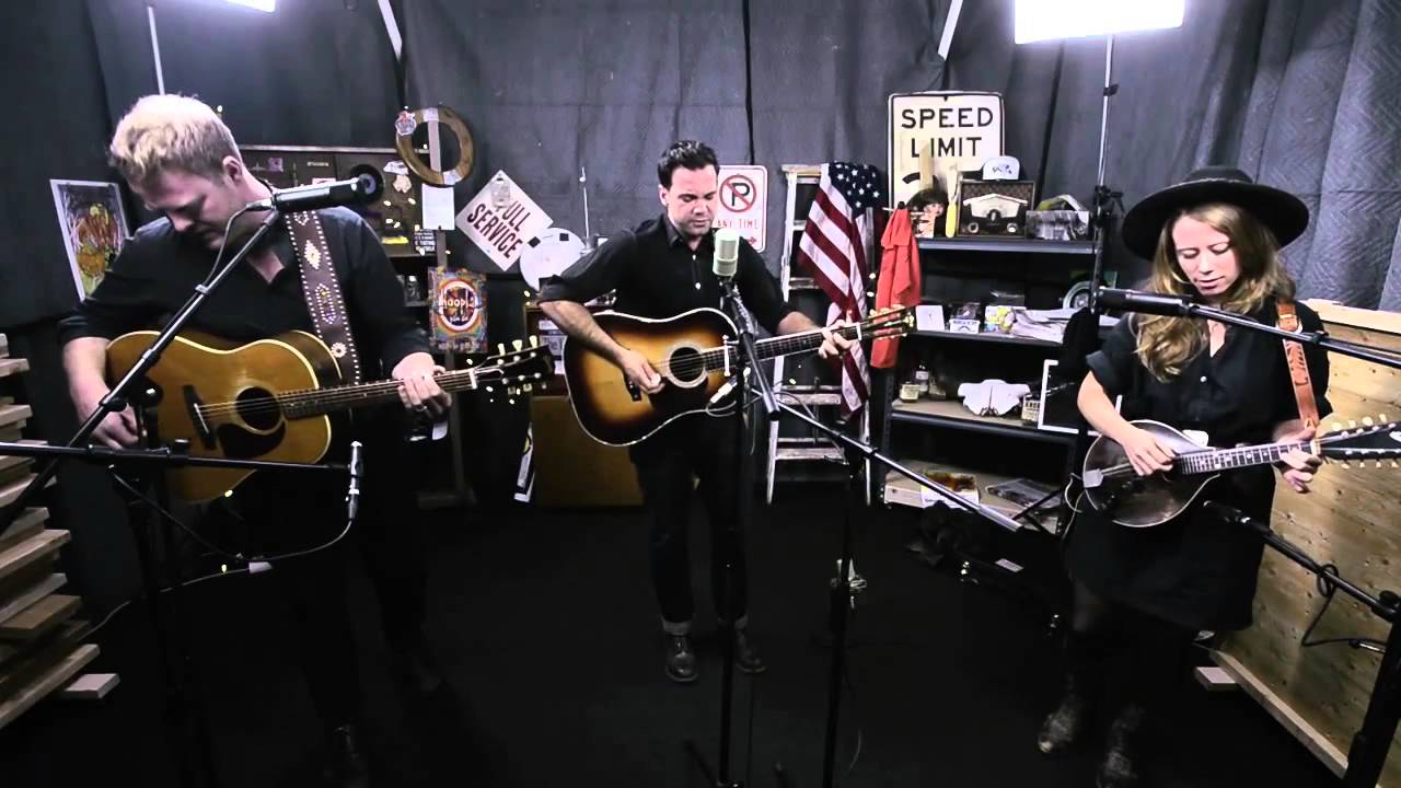 The Lone Bellow - 'You Never Need Nobody' ::: Second Story Garage