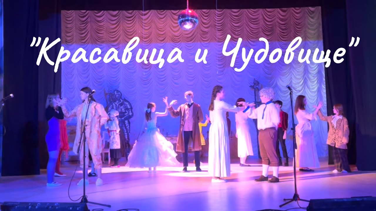 Выступление Театральной студии 