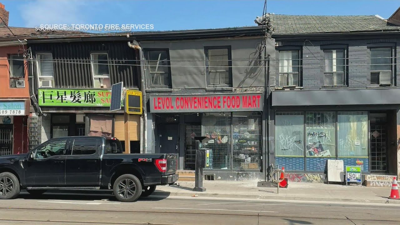 Building in Toronto's Kensington Market at risk of collapse
