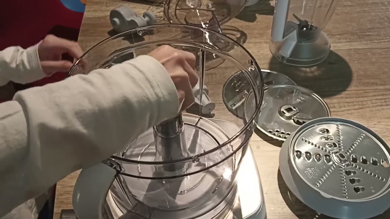 Bosch MultiTalent 8 MC812S814 Küchenmaschine, Zusammenbauen 1