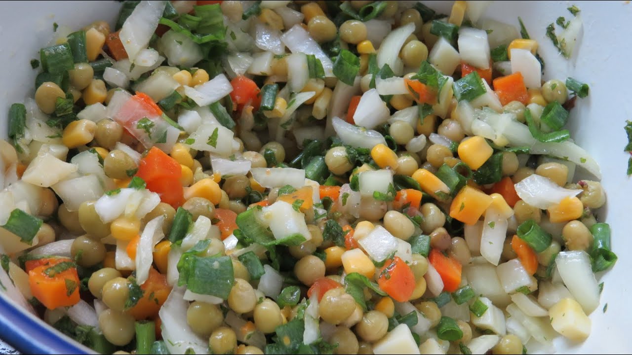 Salada de Seleta de legumes | Preparo t&atilde;o f&aacute;cil como abrir uma lata, delicioso temperado com hortel&atilde;