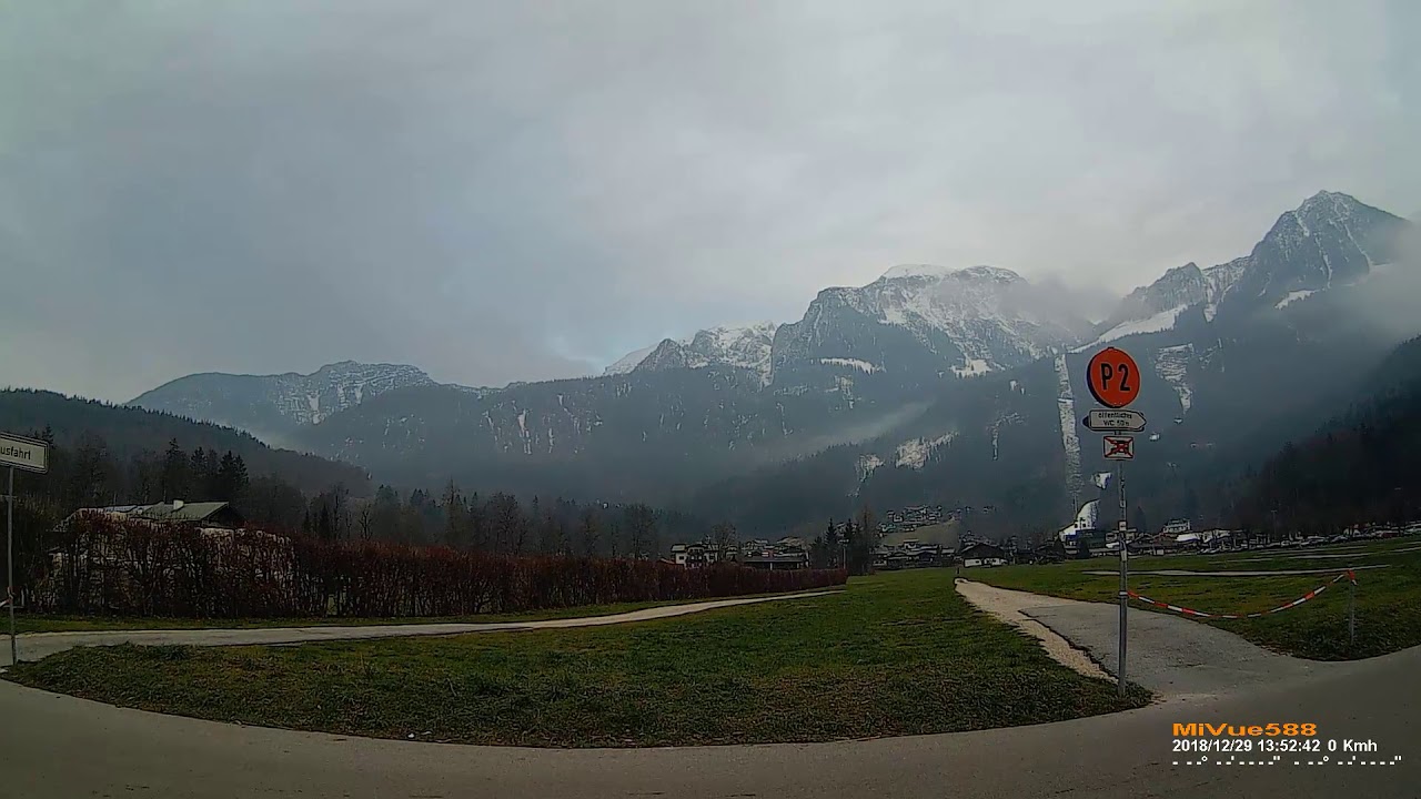 D: Gemeinde Schönau a.Königssee. Landkreis Berchtesgadener Land. Fahrt durch den Ort. Dezember 2018