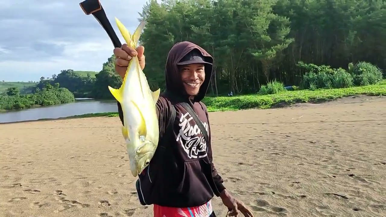 Mancing disini 😁Tidak hujan tetapi basah kuyup