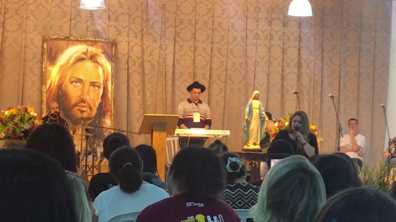 Andr&eacute;ia Sales no hallel 2018 em Maring&aacute;-PR